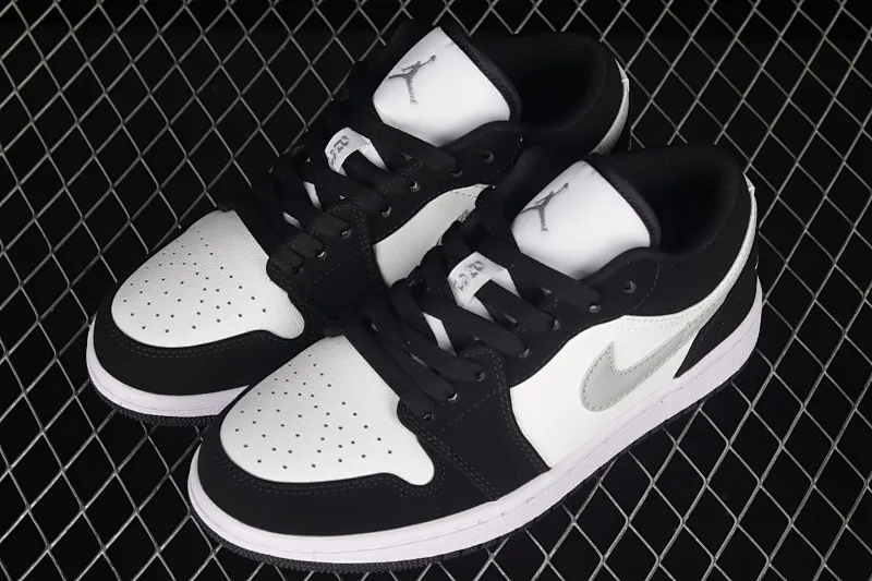 All categories Air Jordan Jordan series basketball shoes Air Jordan 1 Low Z version Air Jordan 1 Low "New Emerald" AJ1 Joe 1 black and white gray 552780-018